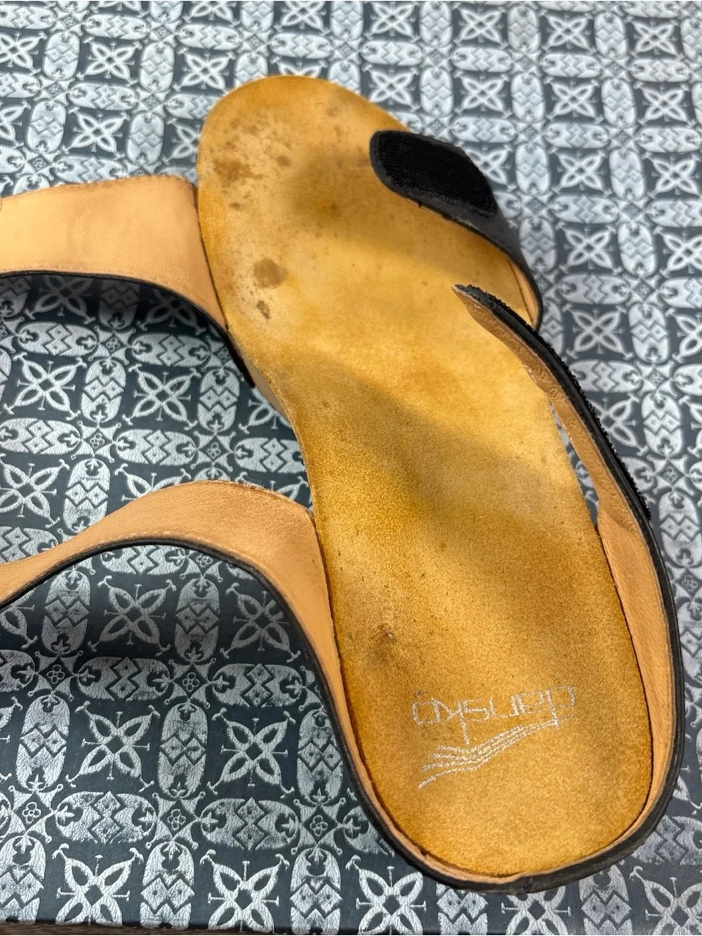 Dansko Tanya Women’s Casual Sandals, Size 38/7.5-8, Burnished Leather Black